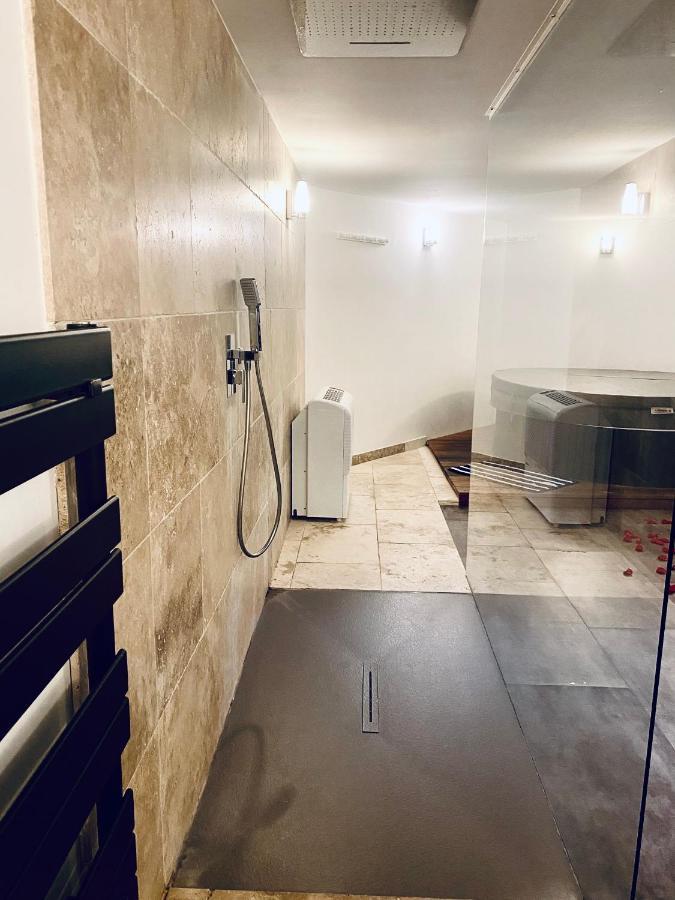 Mieuxqualhotel Jacuzzi Privatif La Parenthese Burdeos Exterior foto