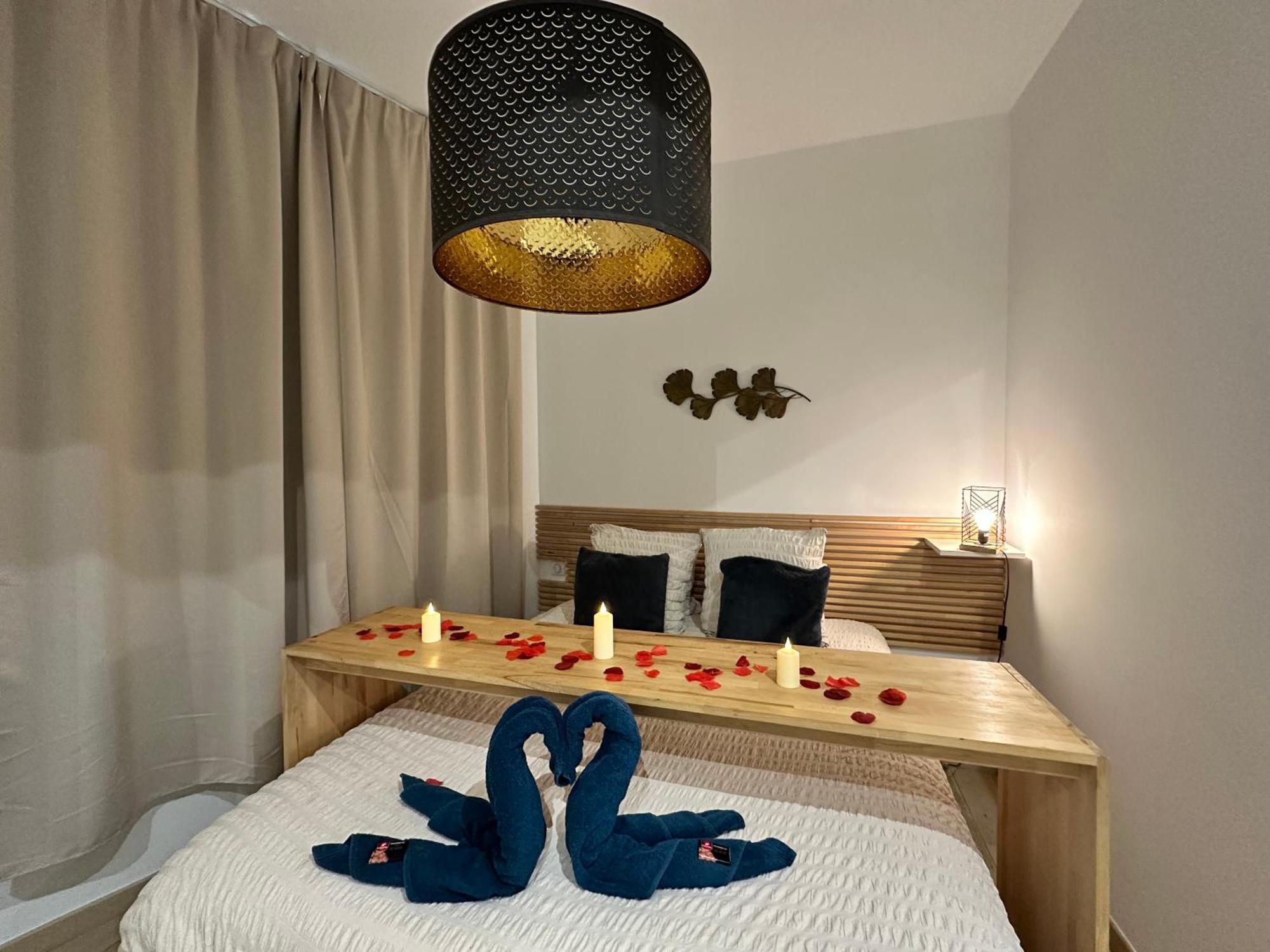 Mieuxqualhotel Jacuzzi Privatif La Parenthese Burdeos Exterior foto