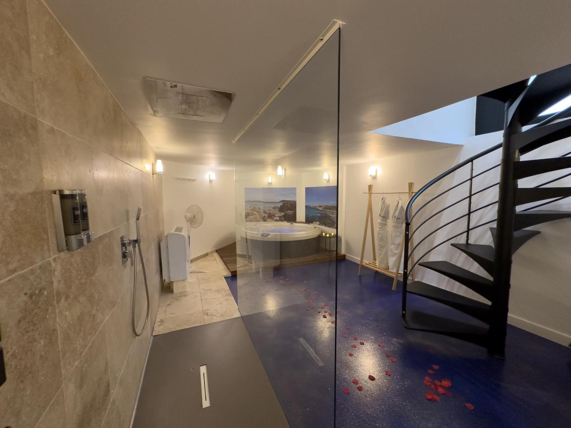 Mieuxqualhotel Jacuzzi Privatif La Parenthese Burdeos Exterior foto